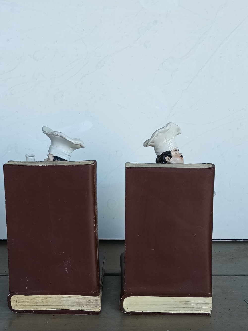 Chef Figurine Bookends - Red and White Kitchen Decor - Picture 2 of 4